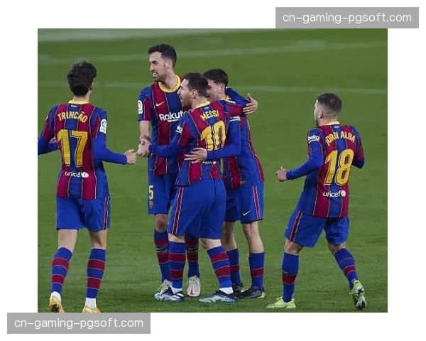 霍芬海姆攻防转换速度，由守转攻阶段传球推进果断迅速